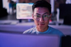 <b>重庆科技企业聚焦应用研发，推动产业协同升级</b>